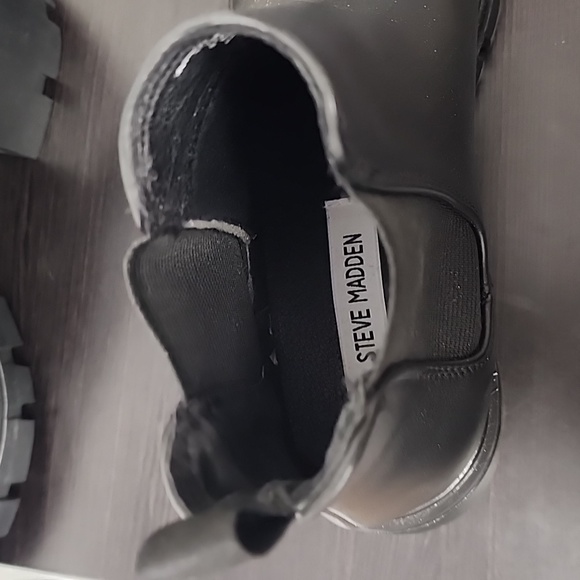 Steve Madden Women's Howler Ankle Boot - Picture 2 of 7